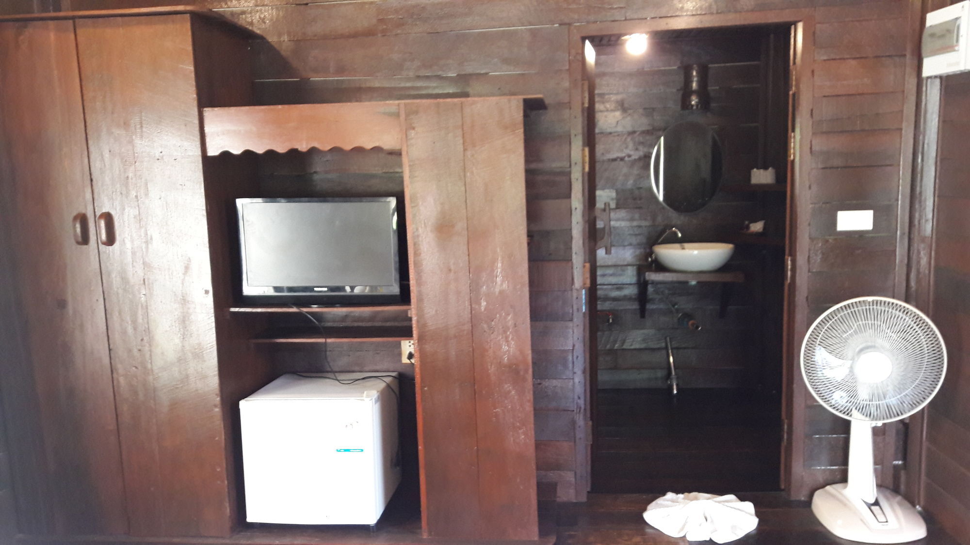Montania Lifestyle Hotel Phanom Εξωτερικό φωτογραφία